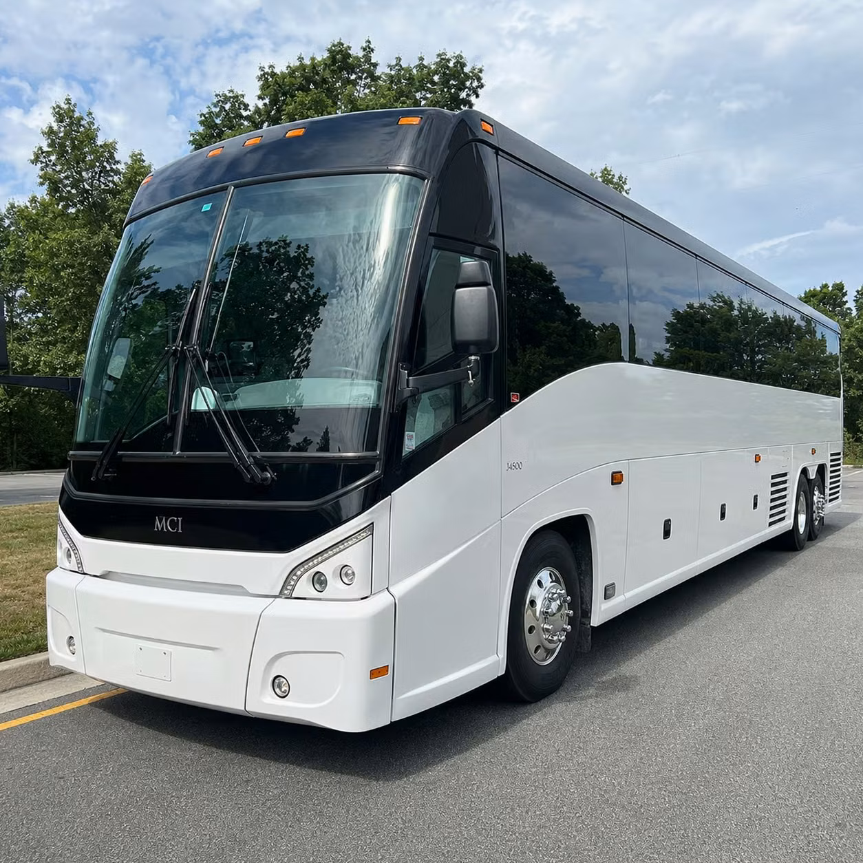 keeping your johns creek group together on long distance trips is easier than you think with charterbusrentaljohnscreekga com