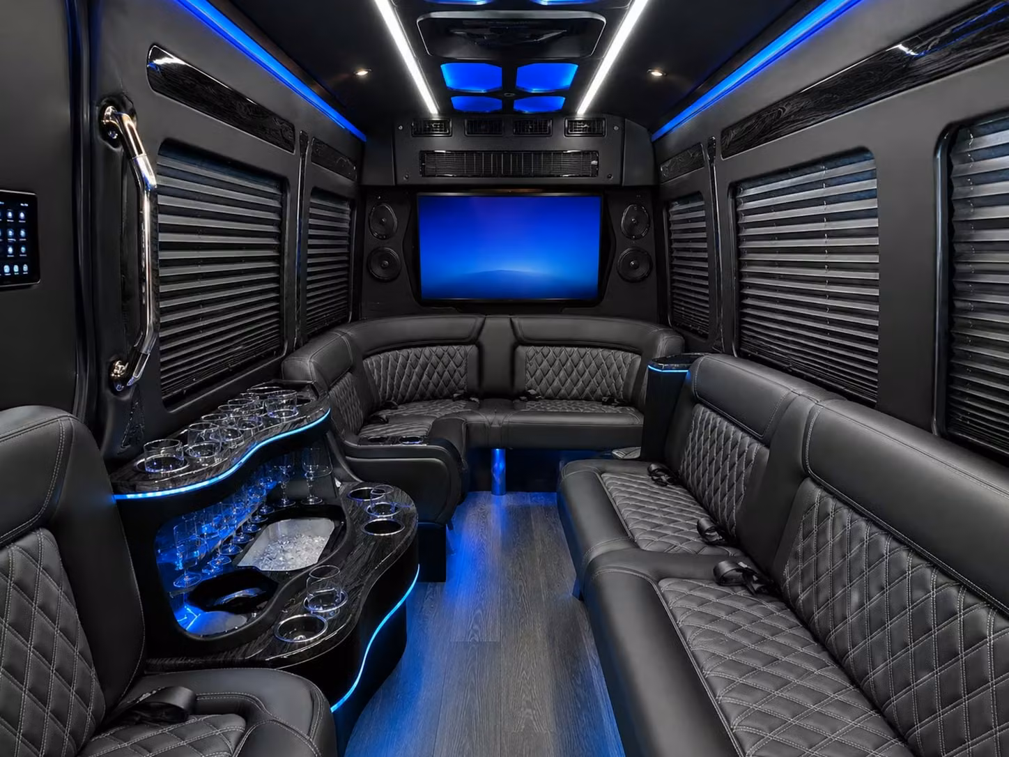 let charterbusrentaljohnscreekga com handle the logistics while your group enjoys prom night in johns creek