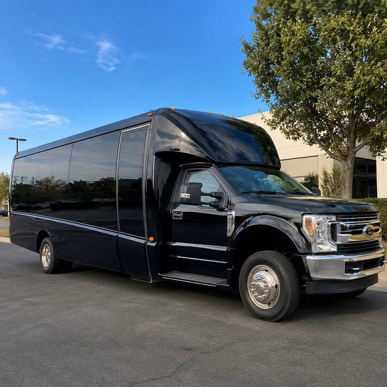 minibus rentals for smaller concert groups heading out from johns creek